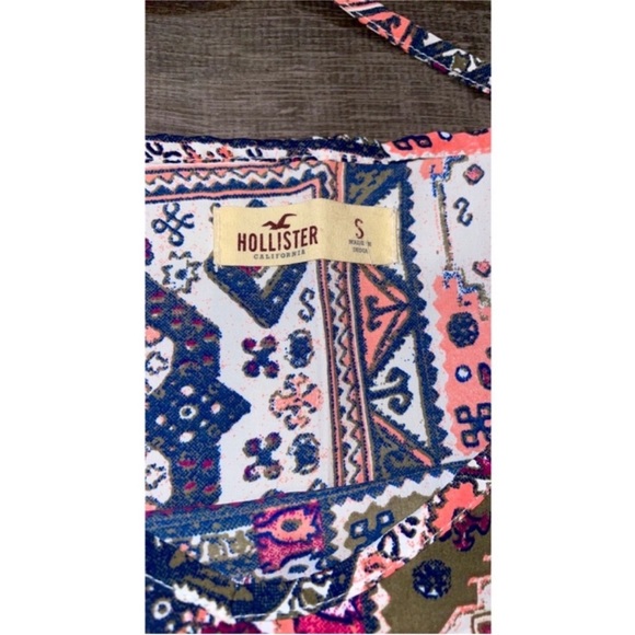 Hollister Top - Picture 3 of 3